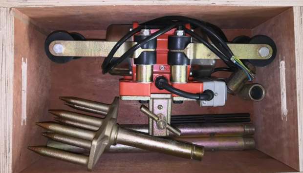 BOSCH Electric Vibrator for Induction Furnace Lining Image 3